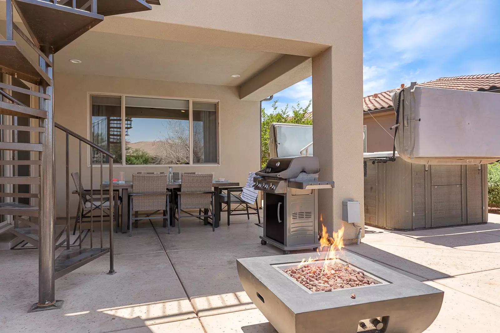Fire Pit, Grill, Patio, Hot Tub
