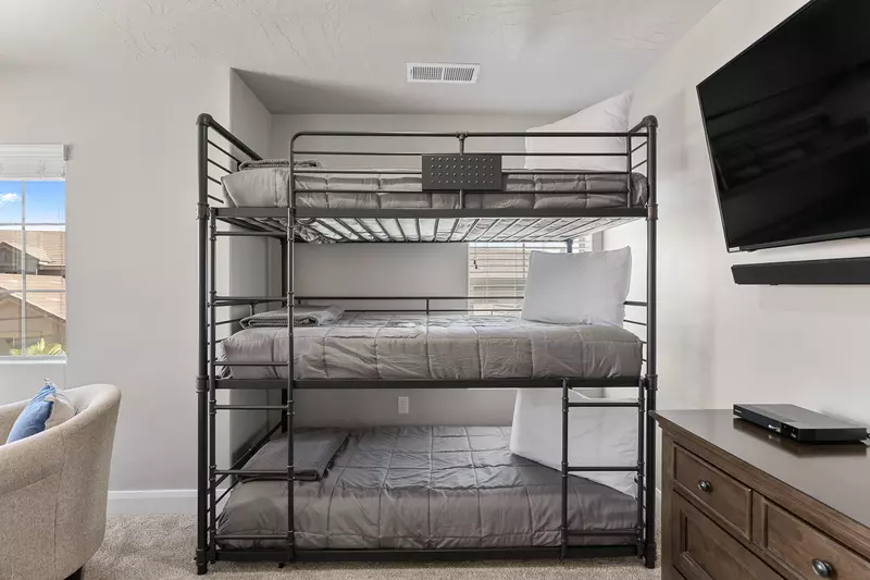 Bunk Room 2 and King Bed