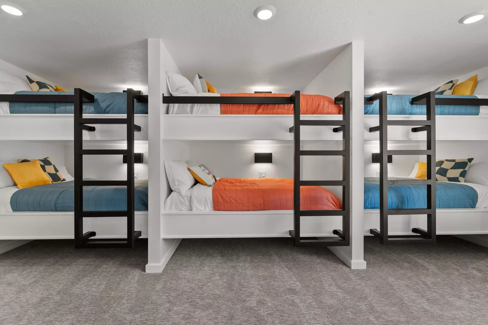 3rd Level Bunk Room (3 D/D Bunks)