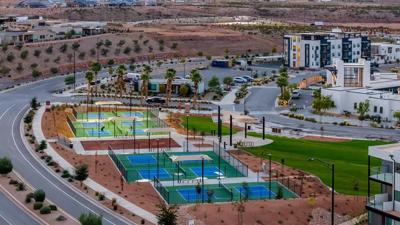 Desert Color Pickleball Courts