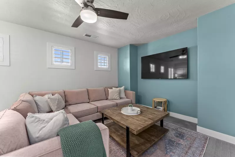 Master Bedroom Sitting Area