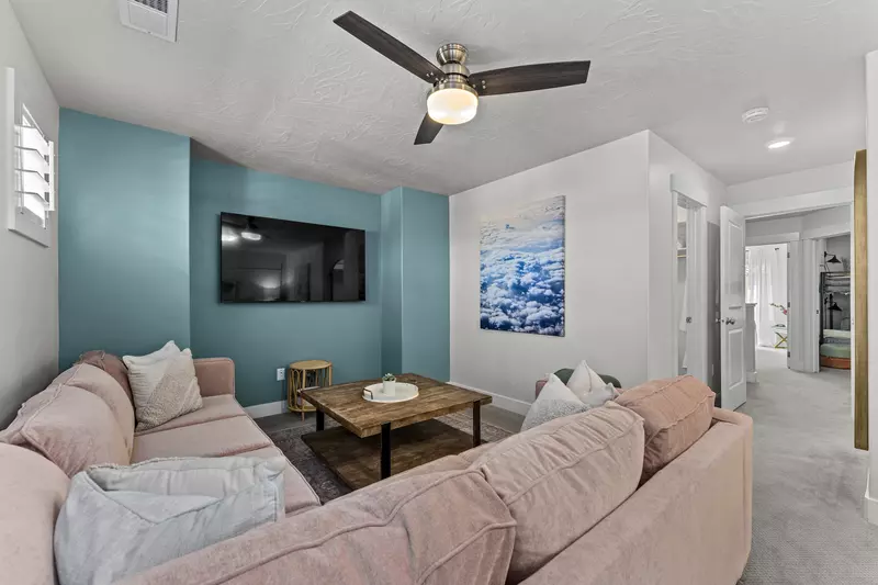 Master Bedroom Sitting Area