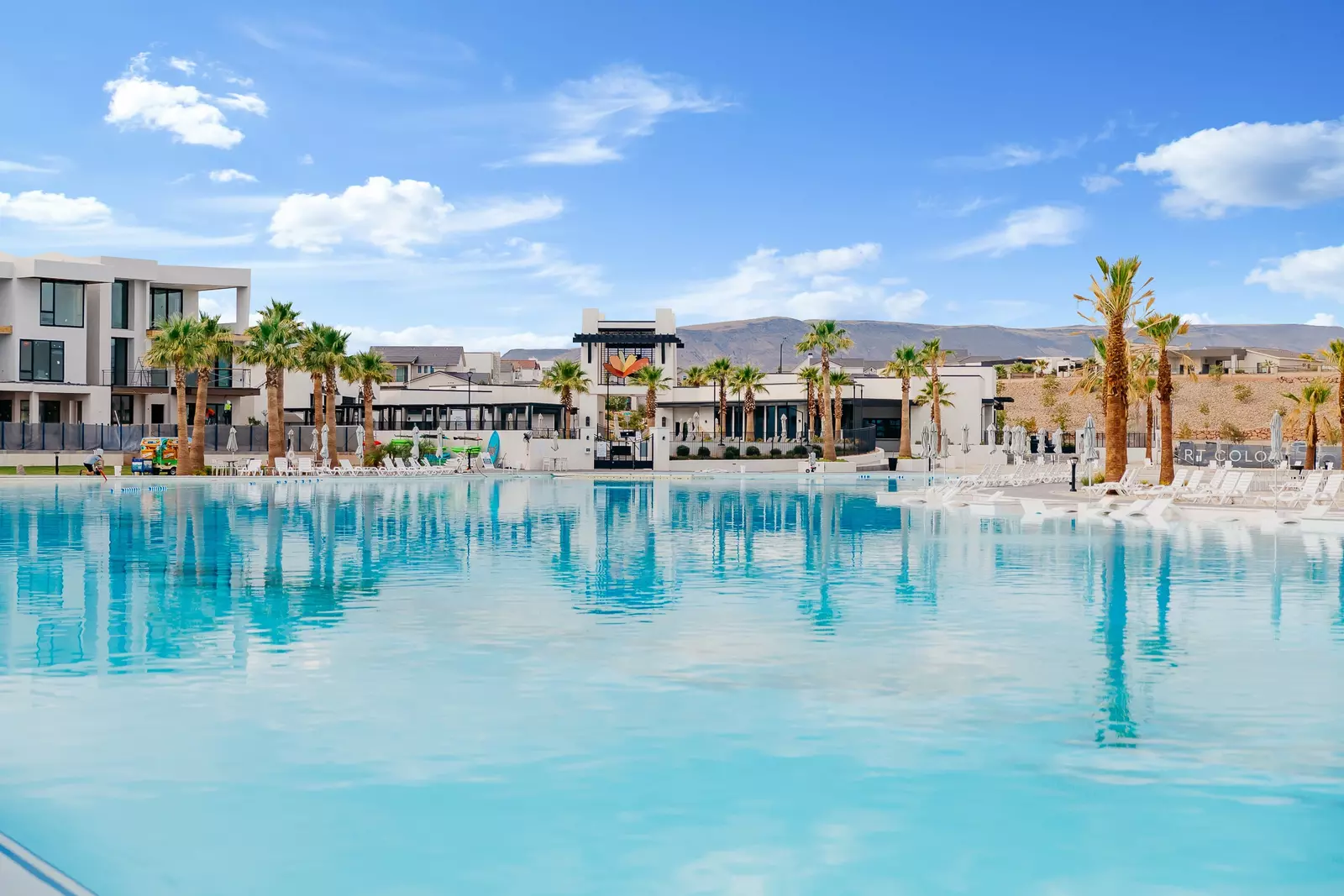 Desert Color Resort Lagoon