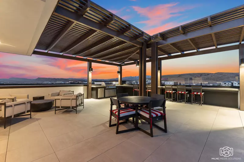 Promenade Sky Deck Evening