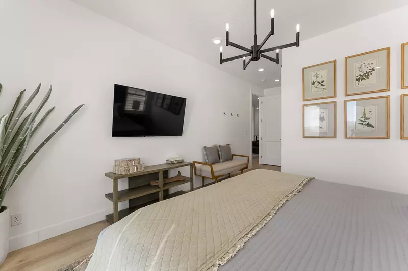 King Bedroom with Lagoon Views