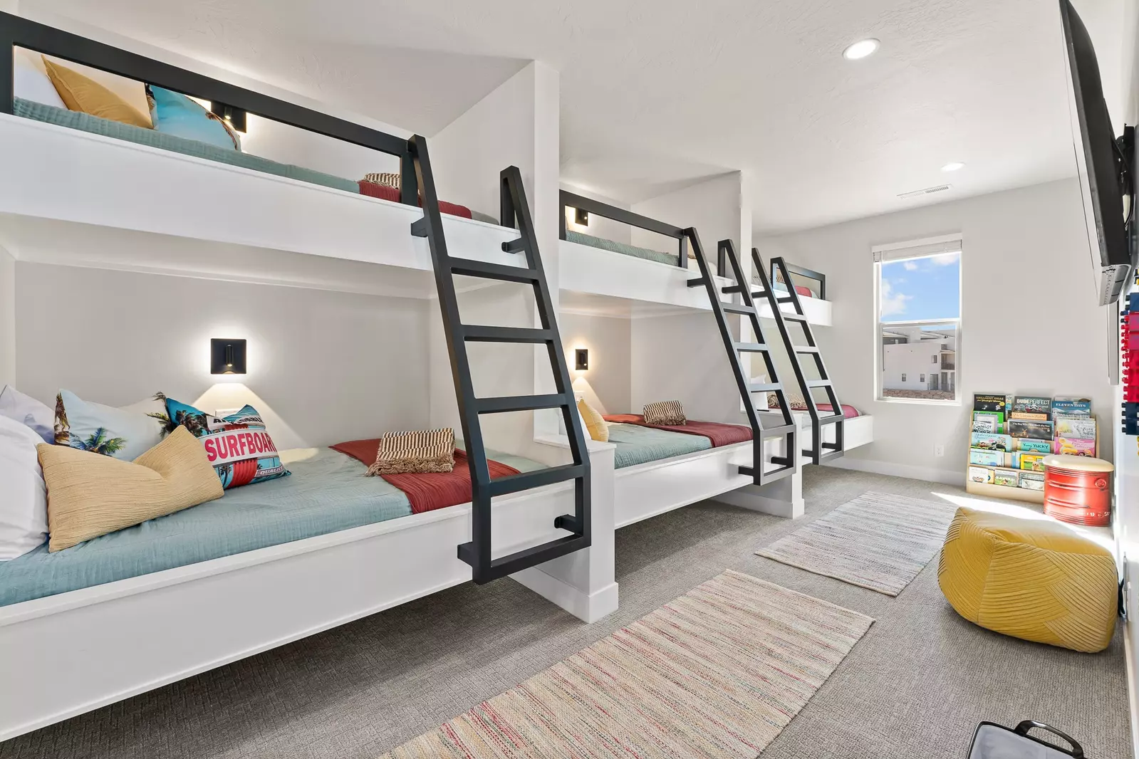 Bunk Room - 3 T/D Bunks