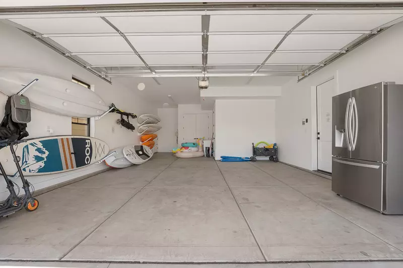 Garage with Amenities