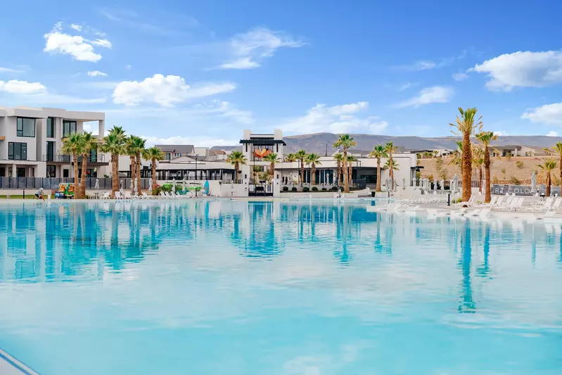 Desert Color Resort and Lagoon