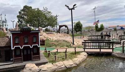 fiesta_fun_center_minigolf