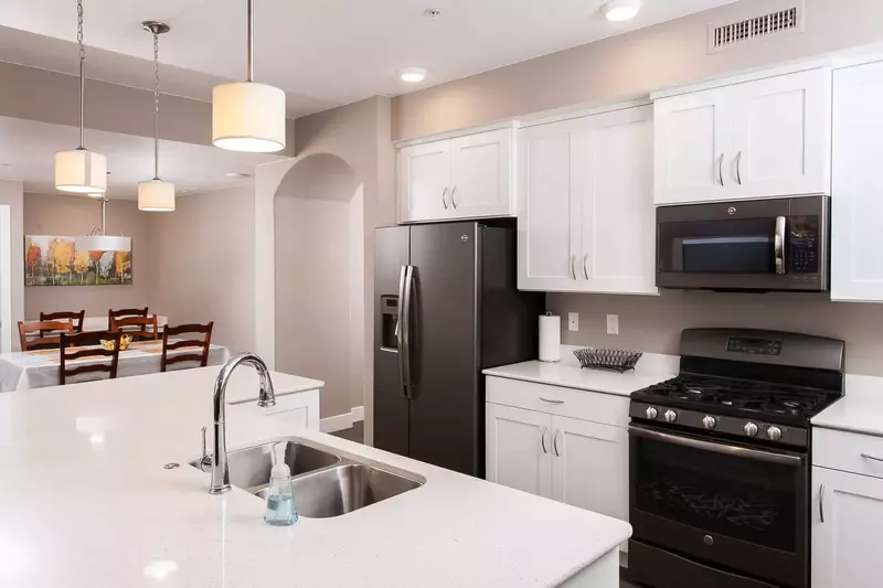 Kitchen Dining Area