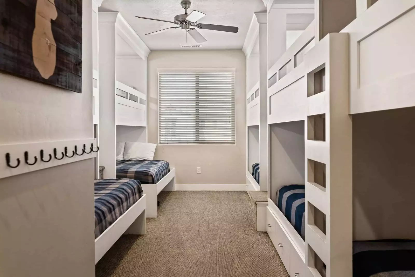 2 Twin/Full and 3 T/T Bunk Room