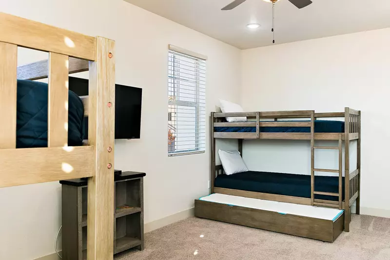 2 Twin/Twin and 1 Futon Bunk Room