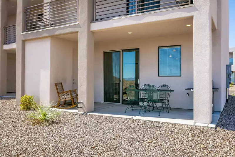 Outside Patio with Outdoor Dining