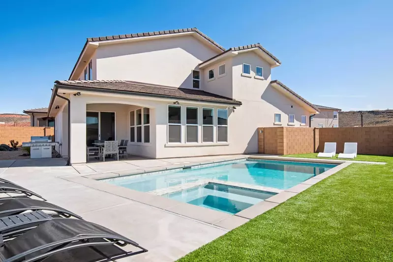 Private Pool and Hot Tub