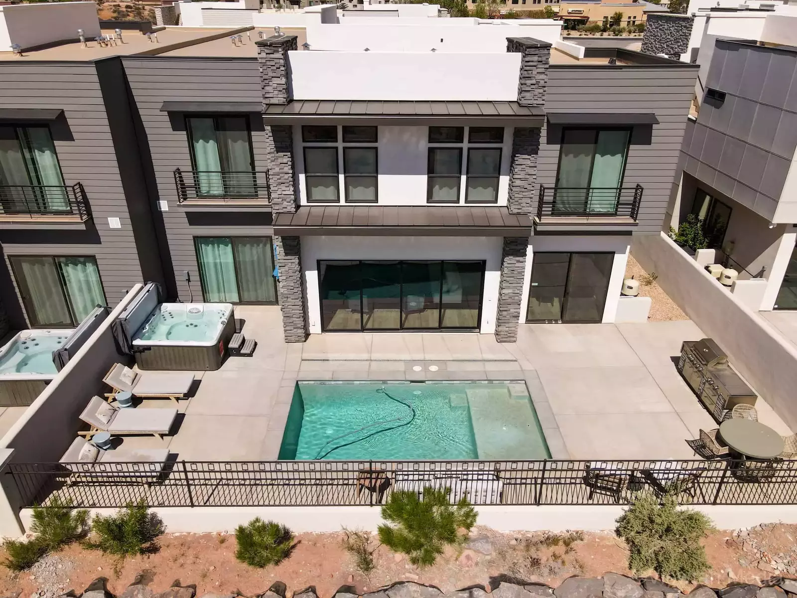 Private Pool & Hot Tub