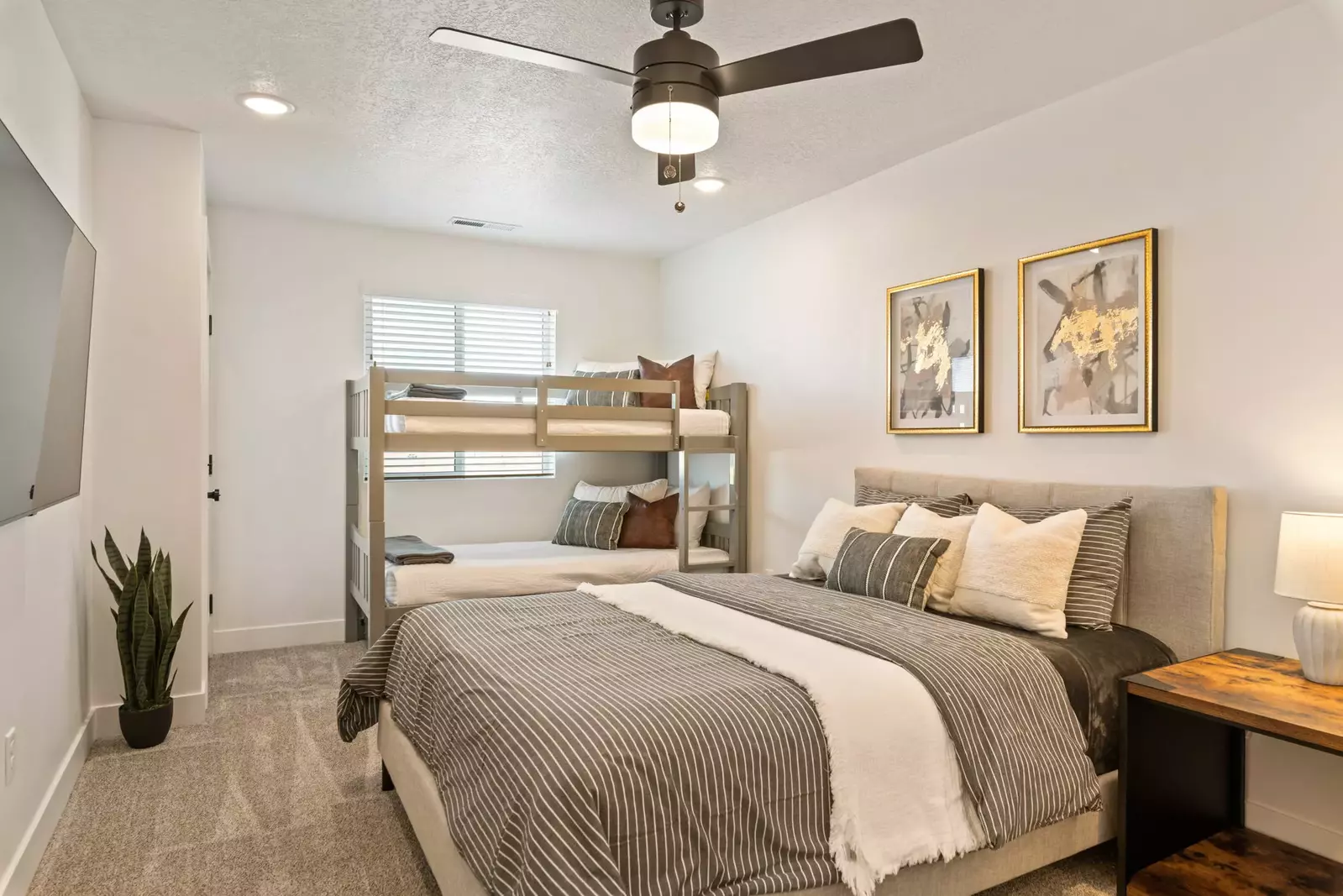 Queen Bedroom with 2 Twin/Twin Bunks and a Twin Trundle