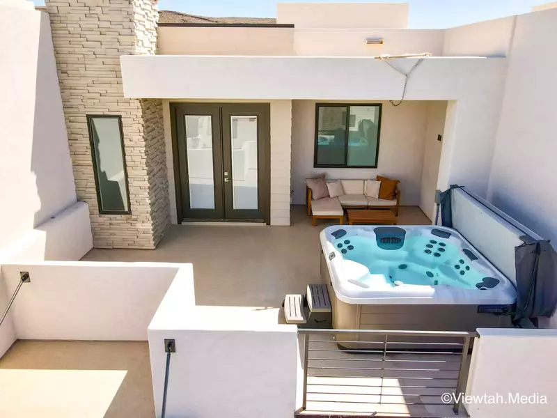 Rooftop Patio and Private Hot Tub