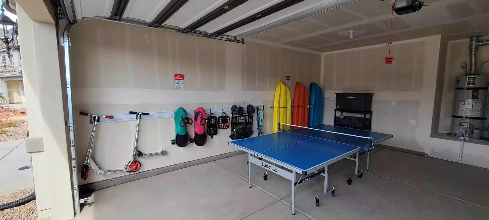 Garage Amenities and Ping Pong Table