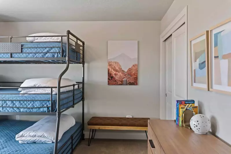 Master Bedroom 3 with 2 Twin/Full / Queen Bunk Beds