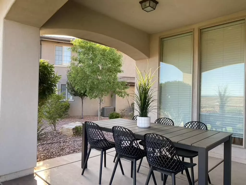 Covered Patio with Table / Chair