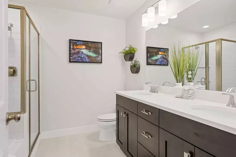 King Master Bathroom