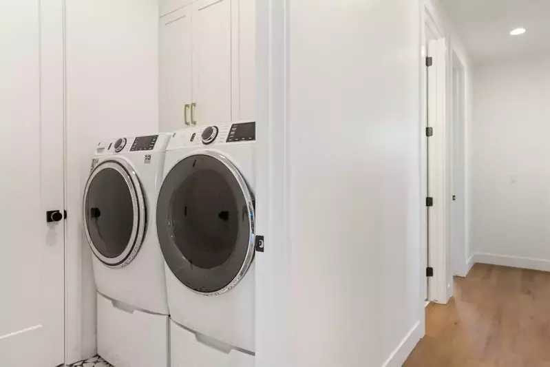 Washer & Dryer