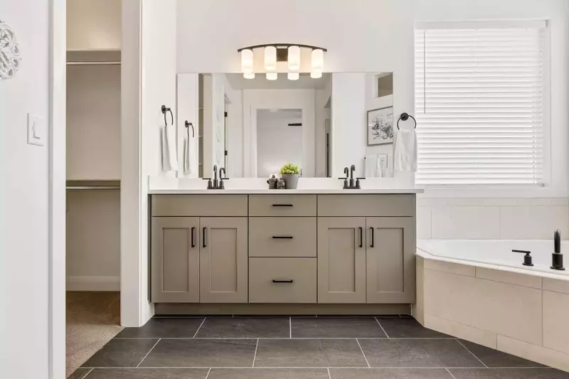 Bathroom Vanity with 2 Sinks