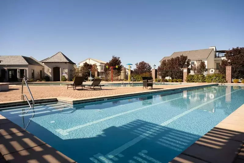 Community Clubhouse, Pool, and Hot Tub