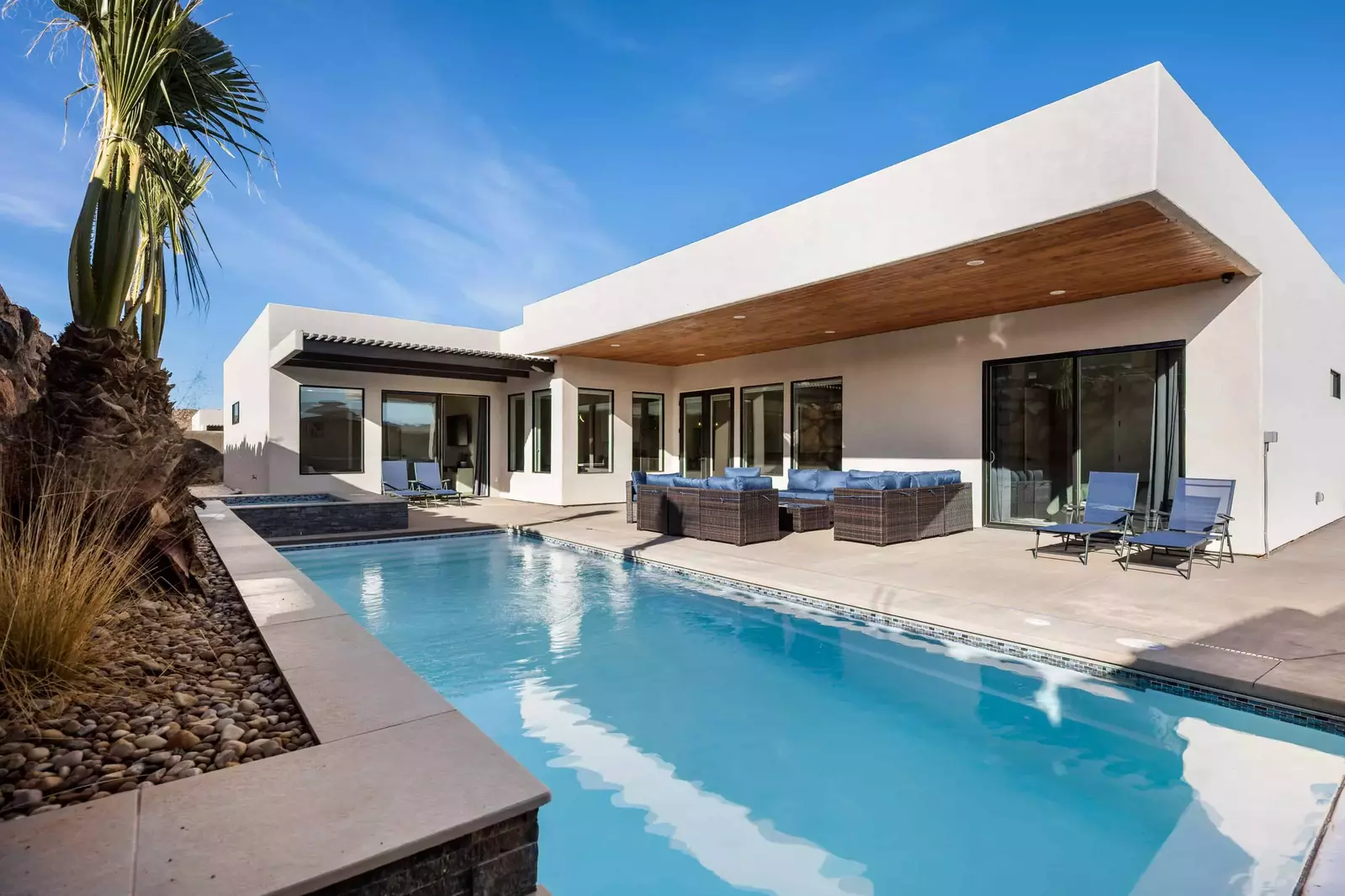 Private Pool & Hot Tub