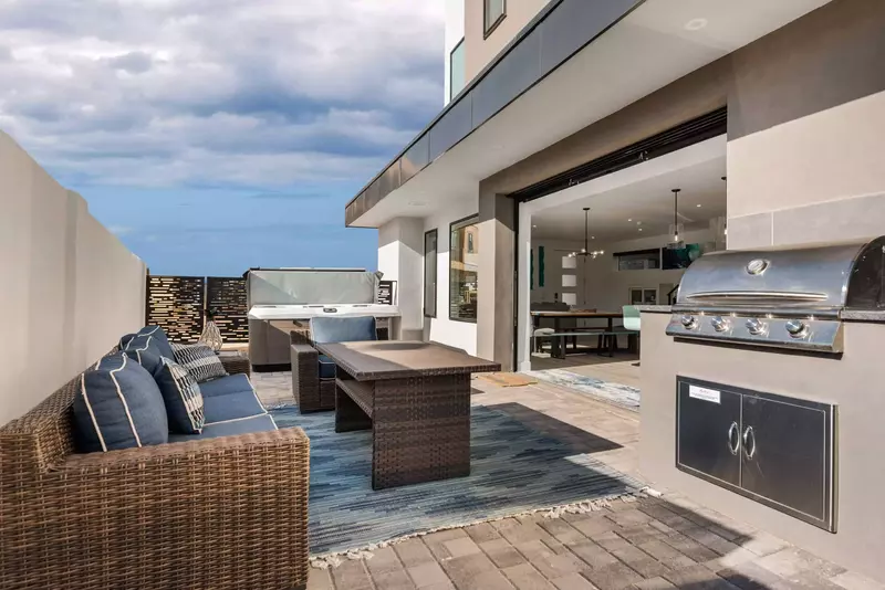 Patio with BBQ Grill