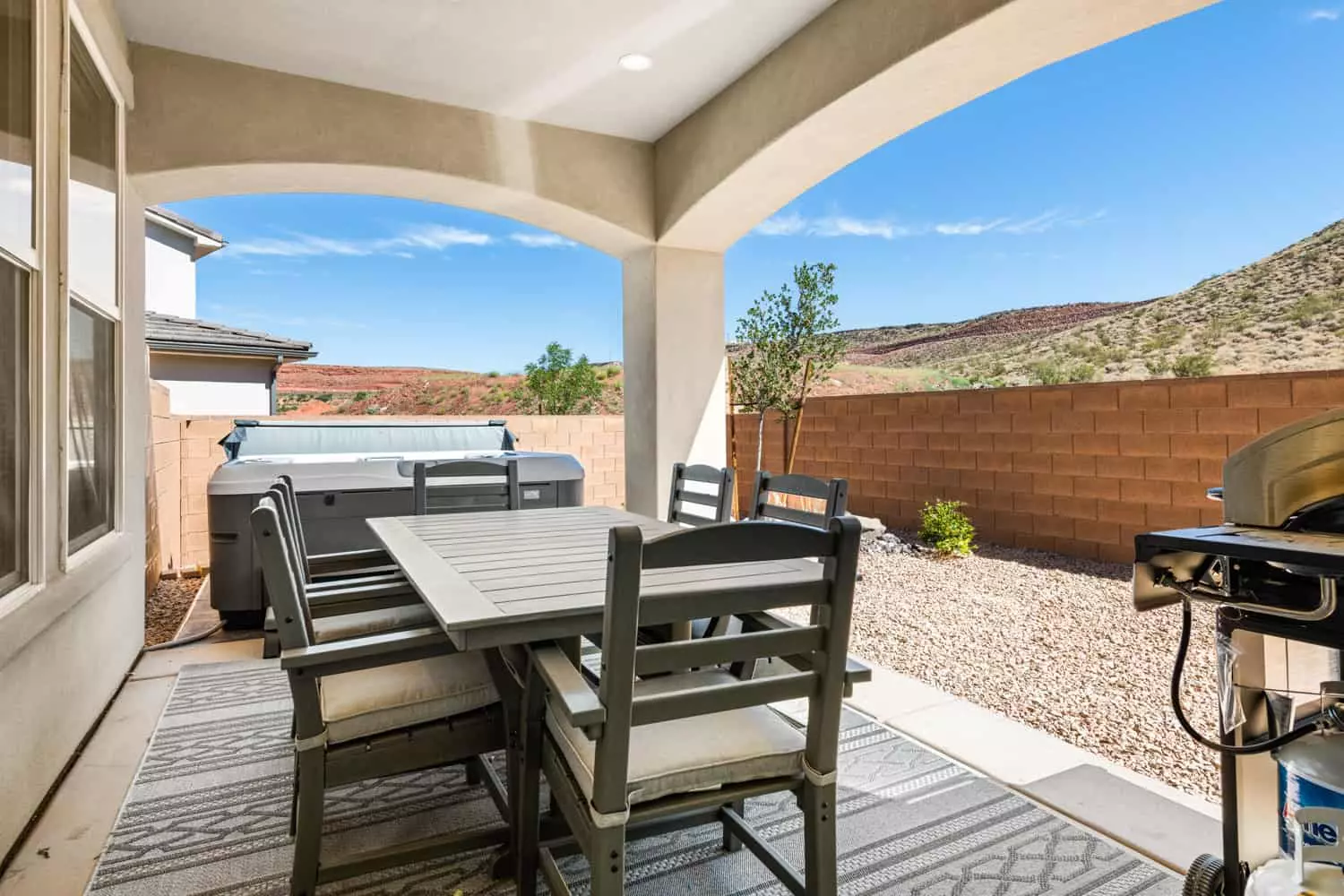 Covered Patio and Outdoor Dining