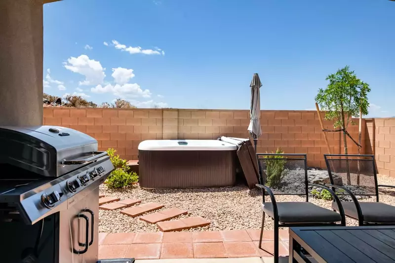 Private Hot Tub and BBQ Grill