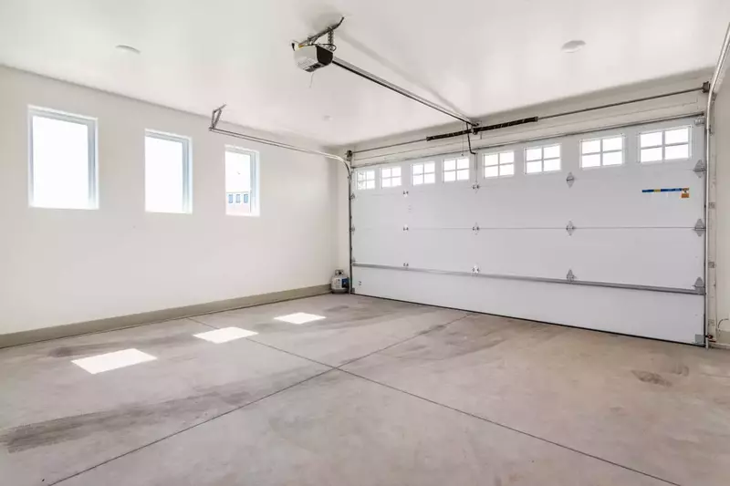 Private 2 Car Garage