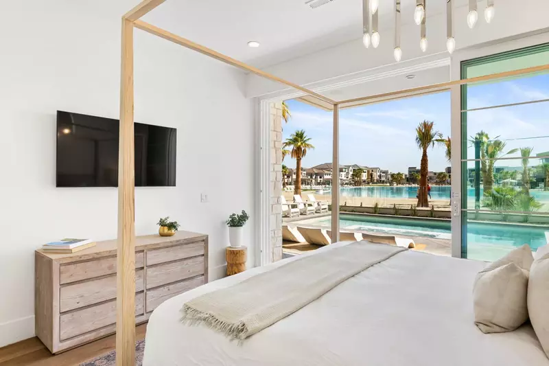 King Bedroom with Pool Views