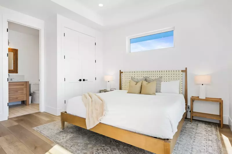 King Bedroom with Lagoon Views