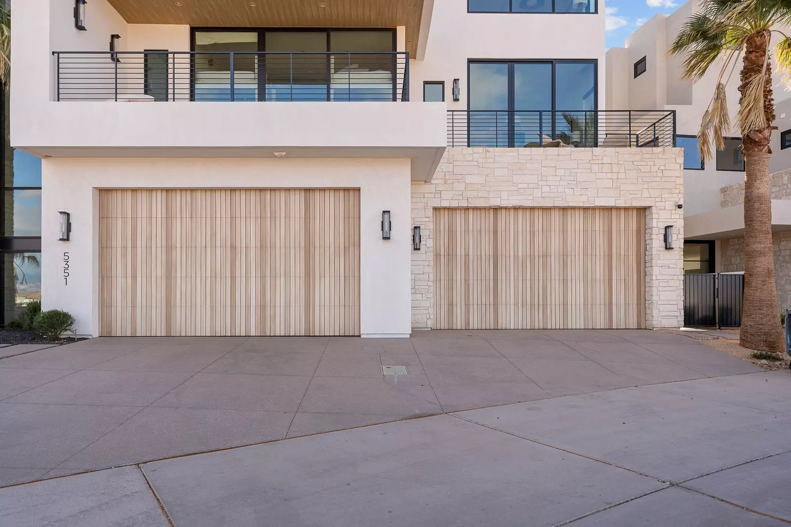 Garage and Parking Space