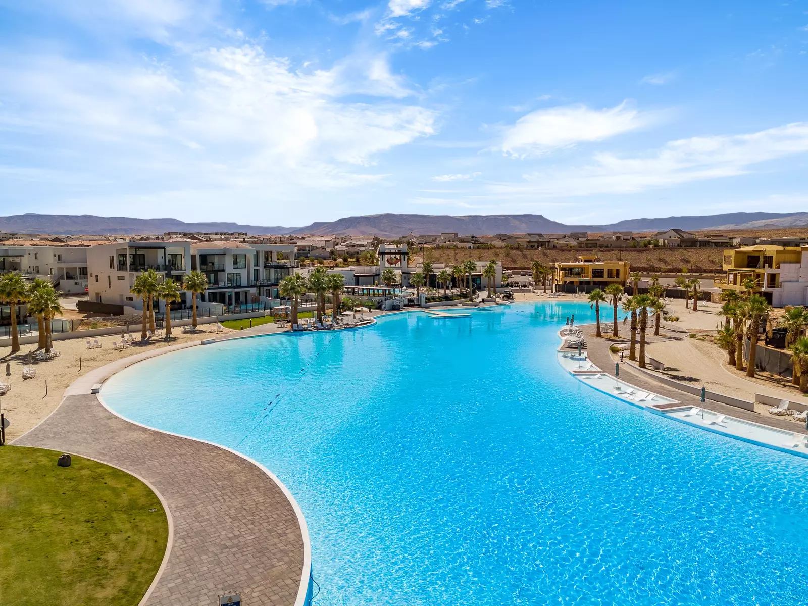 Desert Color Resort Lagoon (1)