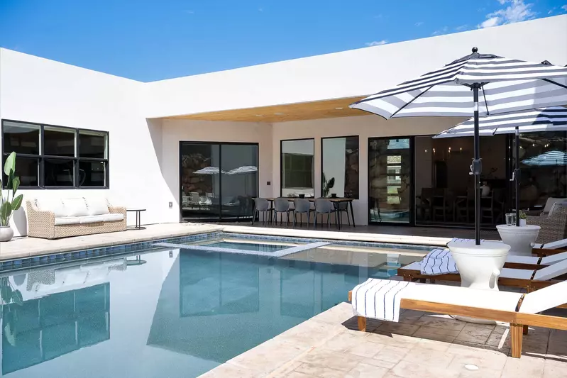 Private Pool & Hot Tub with Outdoor Seating