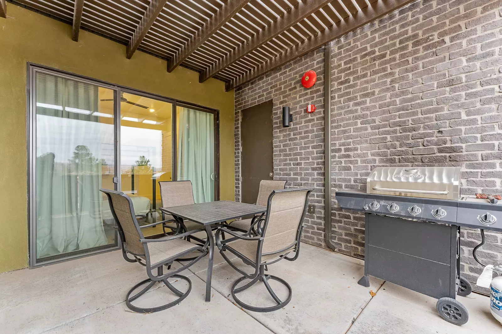 Outdoor Dining Area and BBQ Grill