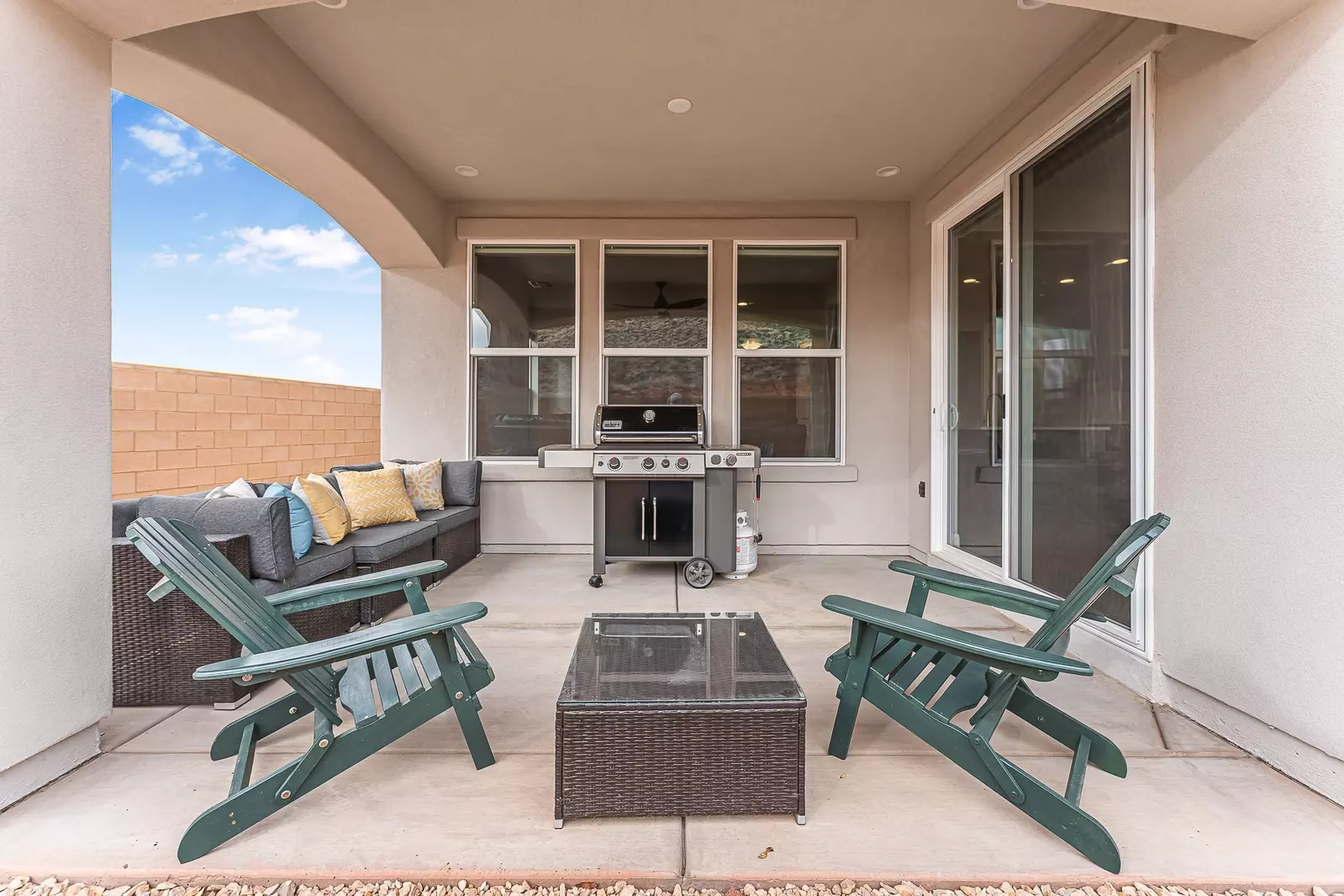 Outdoor Patio and Grill