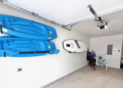 1 Car Garage, 2 Bikes, Paddleboard, 2 Kayaks