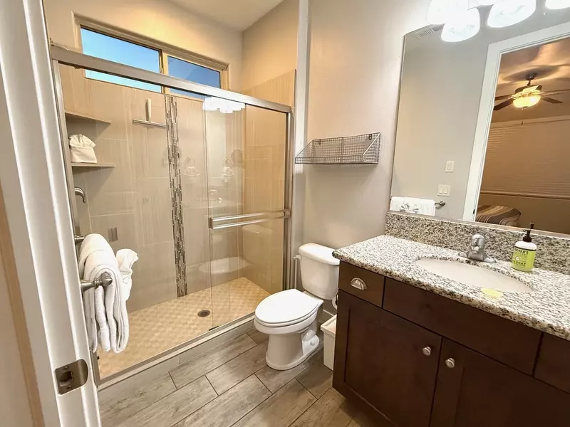 Unit 2 Full Bathroom