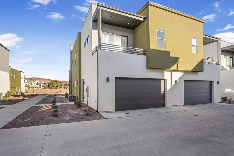 Exterior Garage