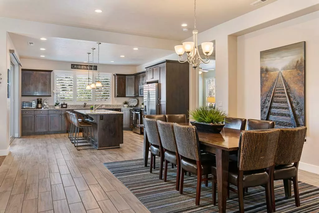 Fully Equipped Kitchen and Dining Area