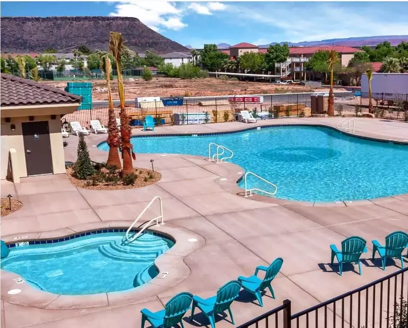 Community Pool and Hot Tub