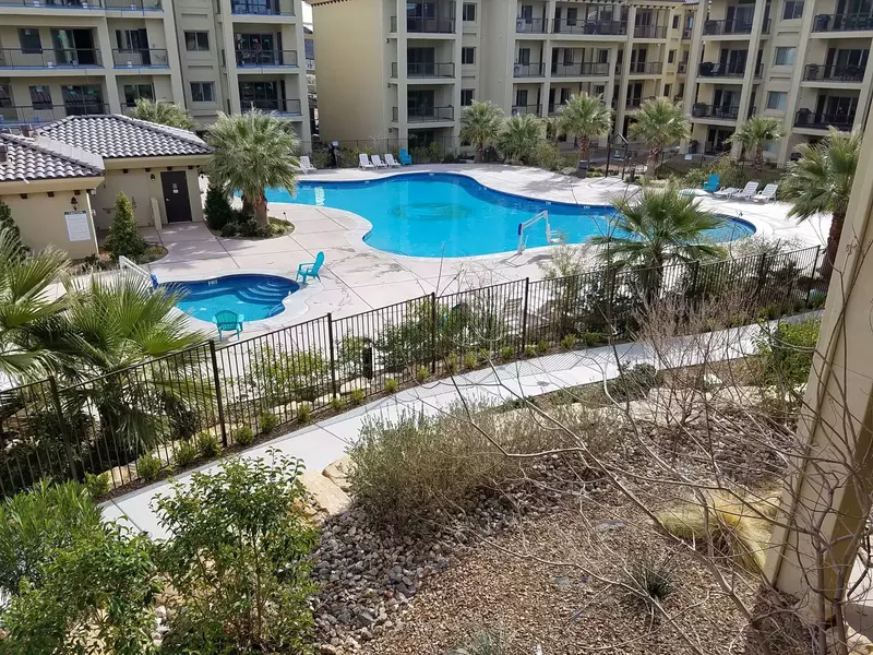 Community Pool and Hot Tub