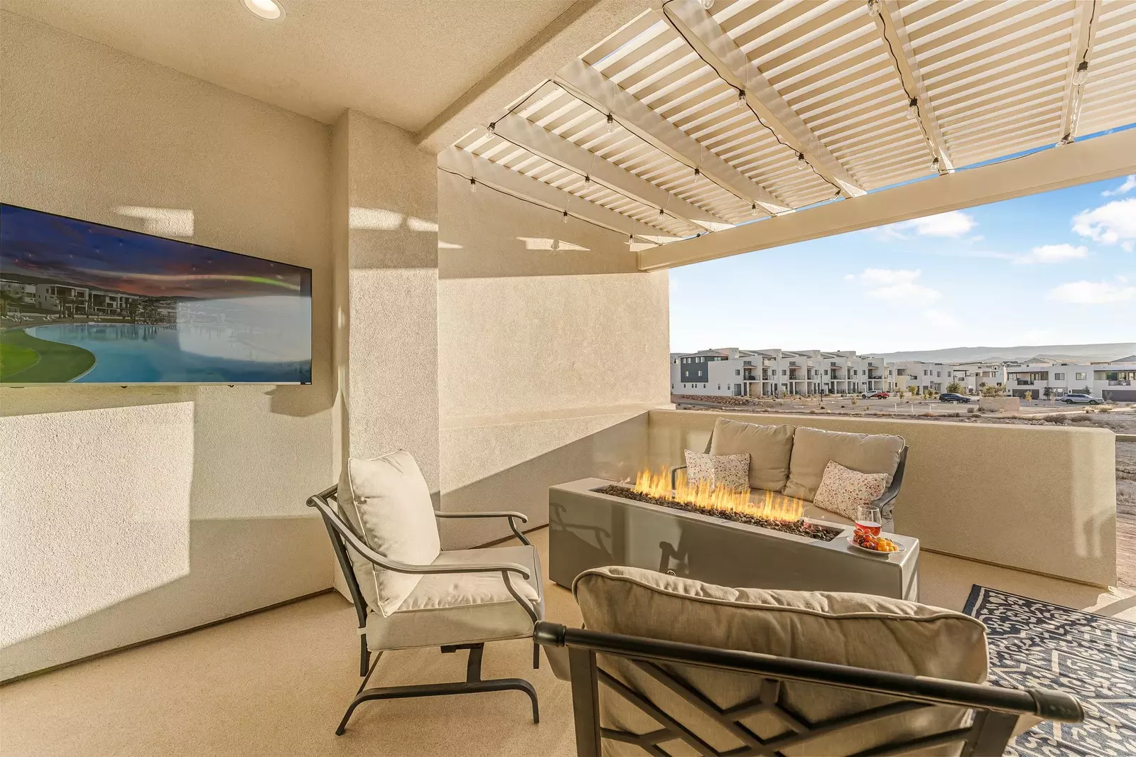 Patio w/ Fire Table, TV and Hot Tub