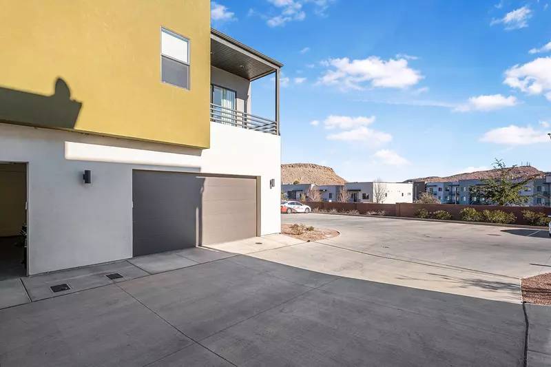 Exterior Garage