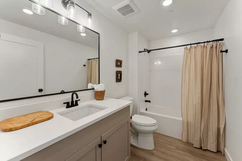 Main Bathroom