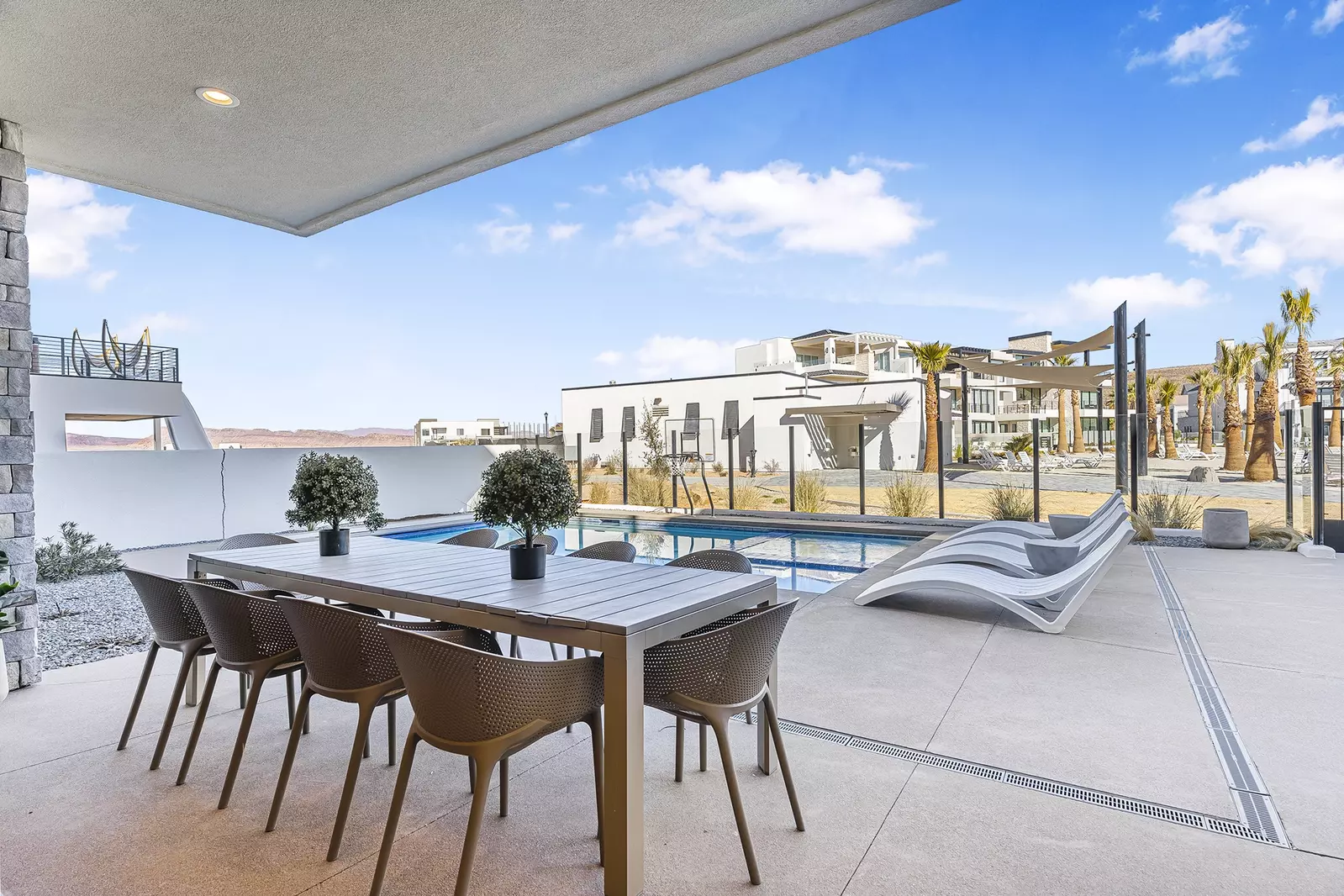 Private Pool, Covered Outdoor Dining Table